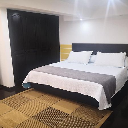 Отель Puerto Madero Boutique Чия Экстерьер фото